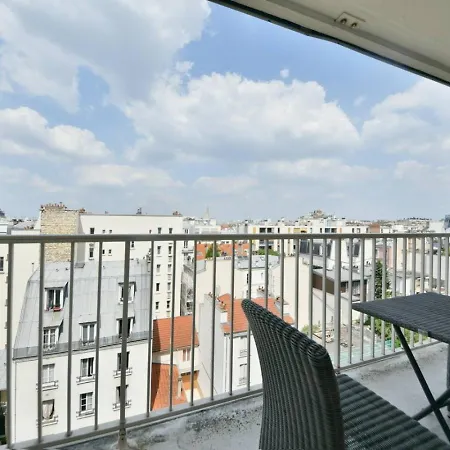 Spacious 2br With Eiffel Tower View & Balcony Daire *