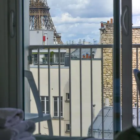 Spacious 2br With Eiffel Tower View & Balcony Daire *